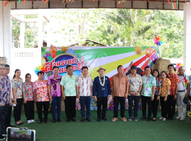 ร่วมประเพณีสรงน้ำพระ รดน้ำขอพรผู้ว่าราชการจังหวัดอุตรดิตถ์ พารามิเตอร์รูปภาพ 9