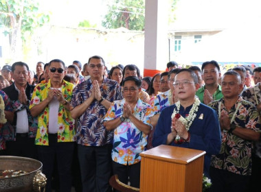 ร่วมประเพณีสรงน้ำพระ รดน้ำขอพรผู้ว่าราชการจังหวัดอุตรดิตถ์ พารามิเตอร์รูปภาพ 10